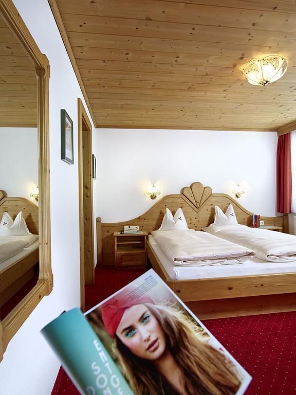 Hotel Traube بيتنيو آم أرلبرغ الغرفة الصورة